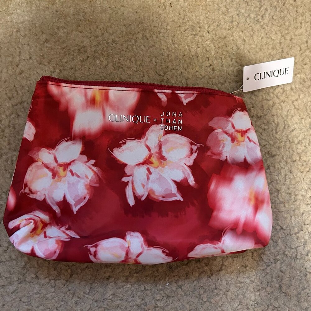 Clinique Pink Cosmetic Bag and 7 Lip Glosses